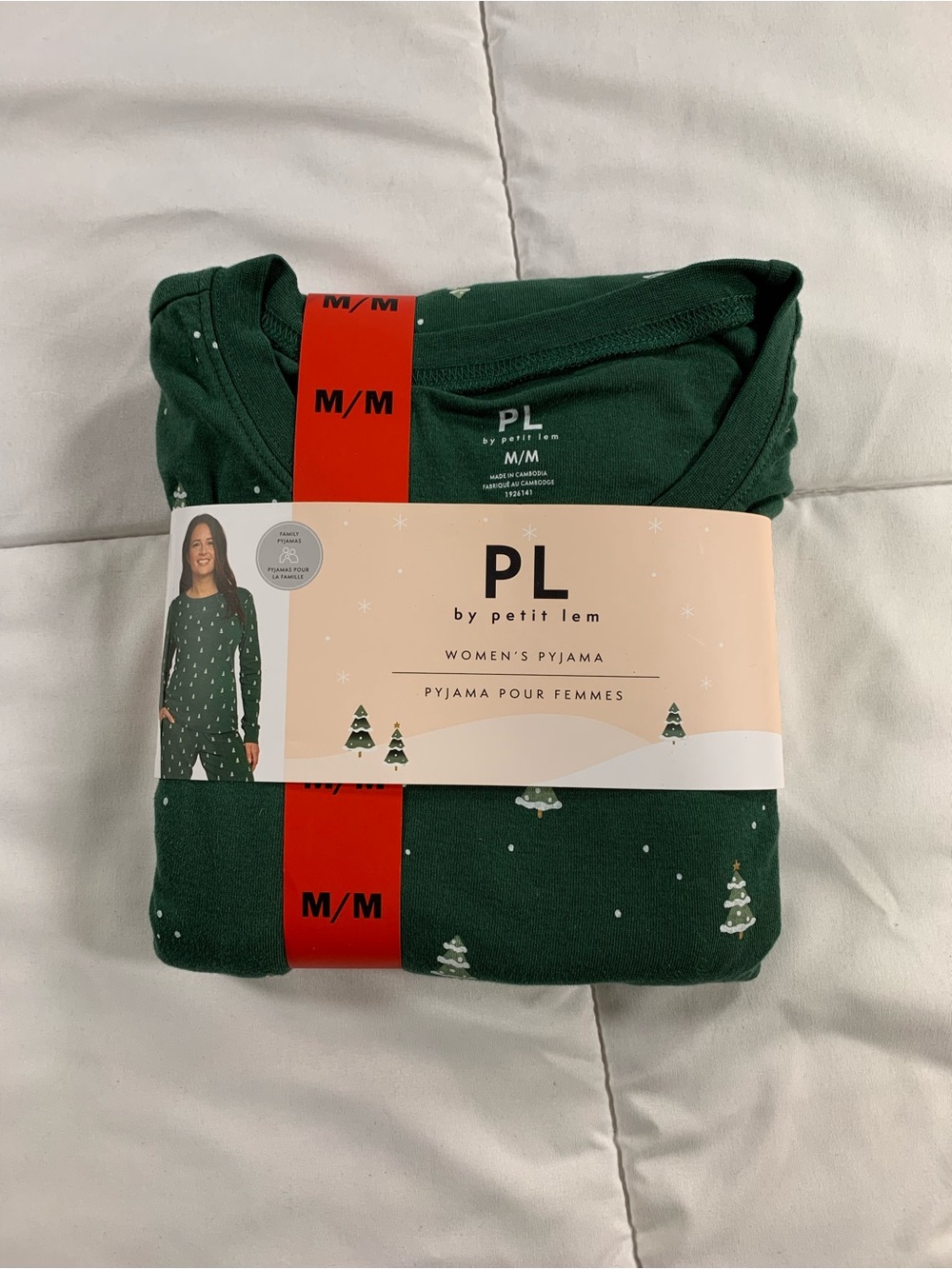 New petit lem pyjamas size M